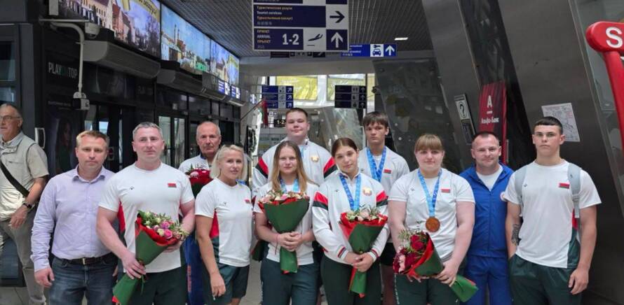 Наши спортсмены вернулись из Мадрида, где прошел юношеский Чемпионат Европы по тяжелой атлетике изображение 5
